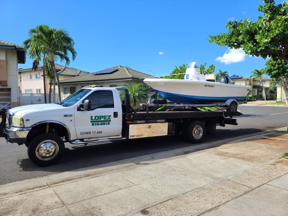 Boat on a Lopez Towing flatbed